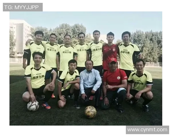 足球男孩在逆境中成长的故事与友情的力量之旅 足球男孩在逆境中成长的故事与友情的力量之旅