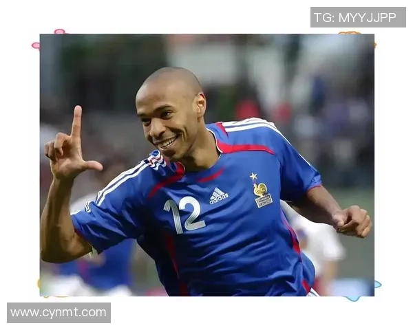 足球银球的荣耀与梦想如何激励年轻一代追逐绿茵场上的辉煌成就